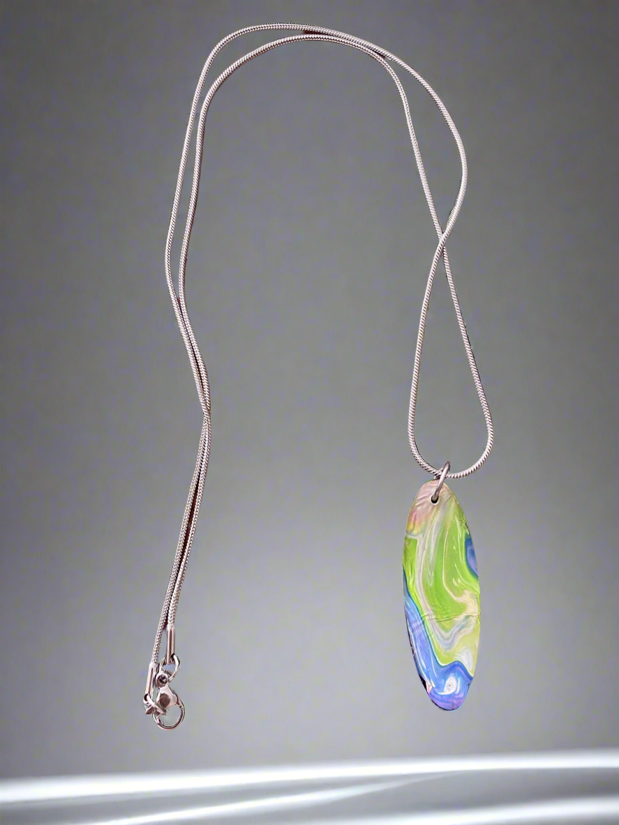 Fluid art necklace - Medium Ellipse blue/green