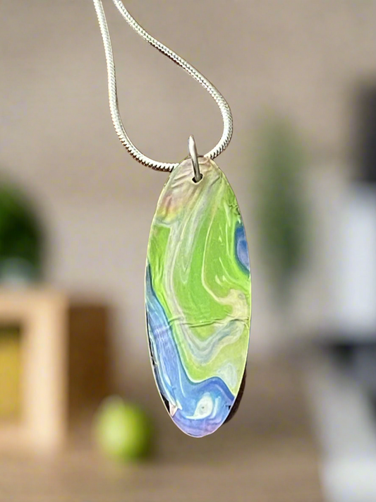 Fluid art necklace - Medium Ellipse blue/green