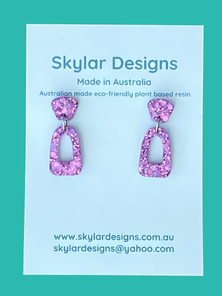 close up of purple colour resin glitter dangle square top